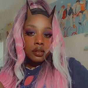 Meet your Posher, Destiny